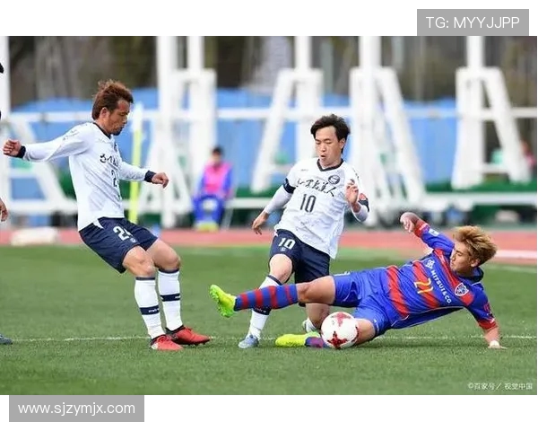 冈山与千叶市原的激烈对决展现足球魅力与战术智慧的精彩碰撞