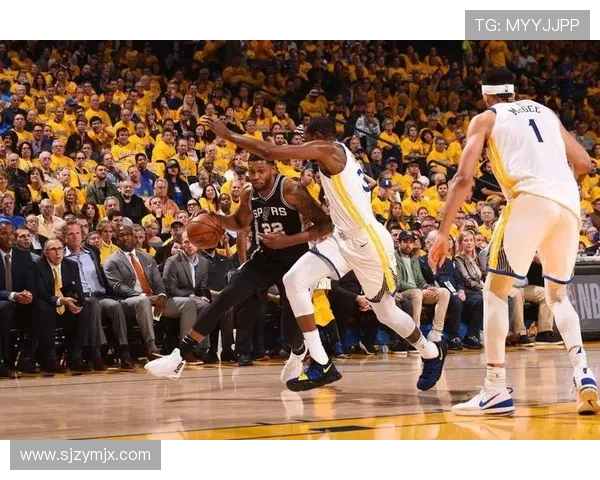 勇士与马刺激战正酣NBA赛场精彩瞬间回顾与分析 勇士与马刺激战正酣NBA赛场精彩瞬间回顾与分析